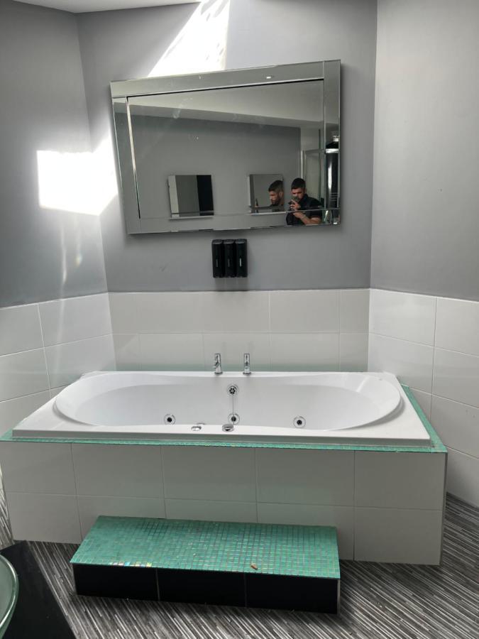 Boutique Blackpool 2 Bed Grey Apartment Sleeps 10 Exterior photo